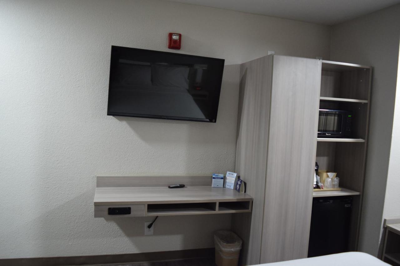 Travelers Inn And Suites Raleigh Zewnętrze zdjęcie