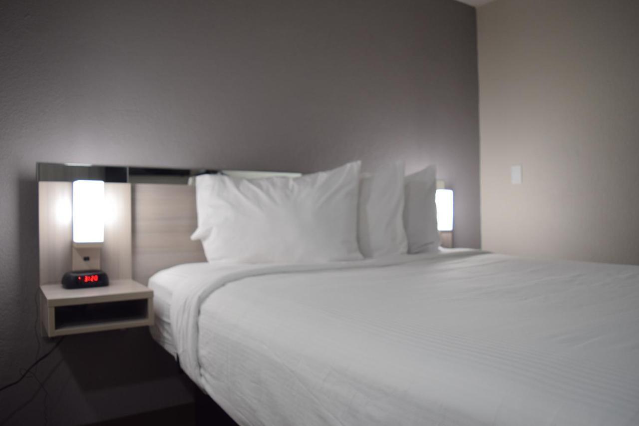 Travelers Inn And Suites Raleigh Zewnętrze zdjęcie
