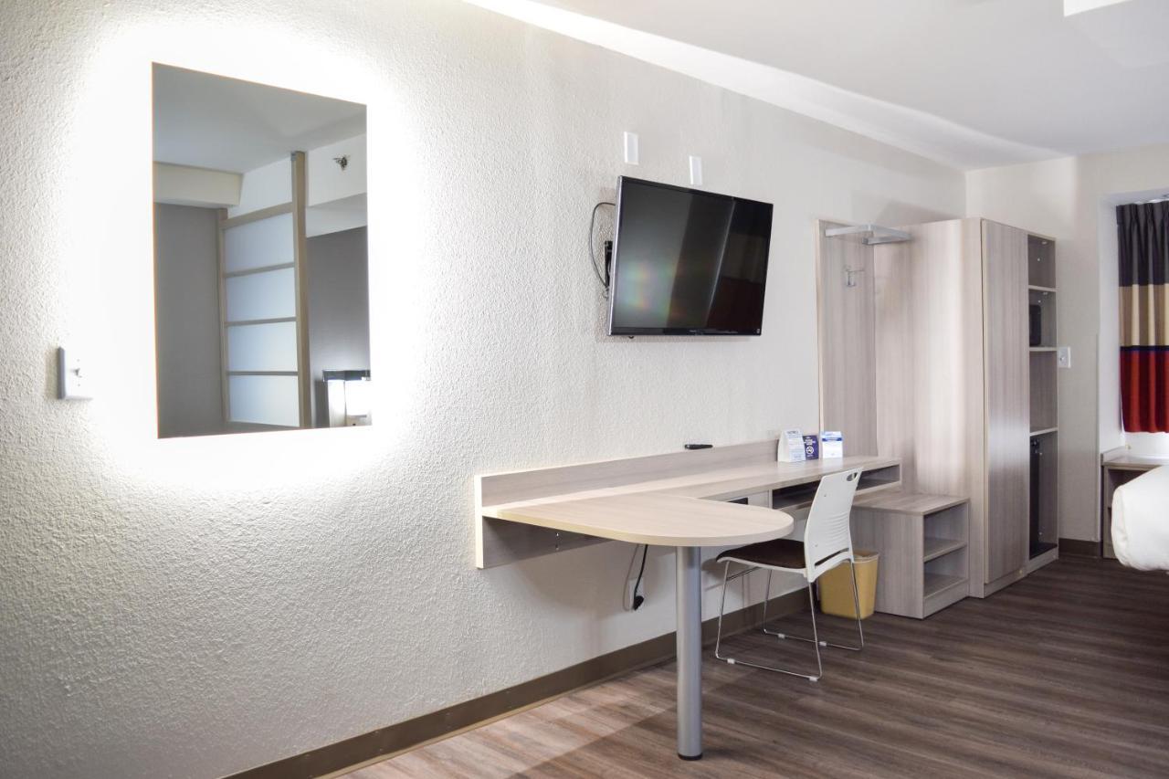 Travelers Inn And Suites Raleigh Zewnętrze zdjęcie