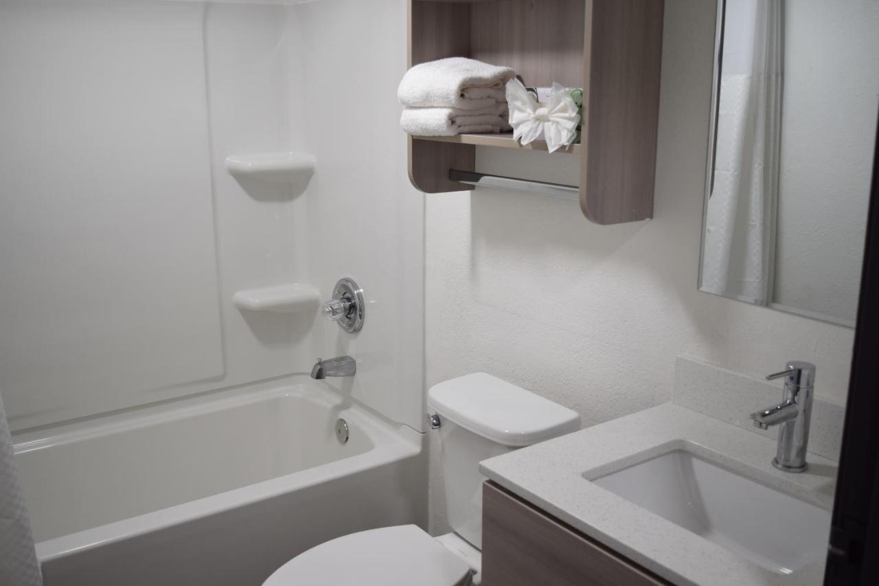 Travelers Inn And Suites Raleigh Zewnętrze zdjęcie