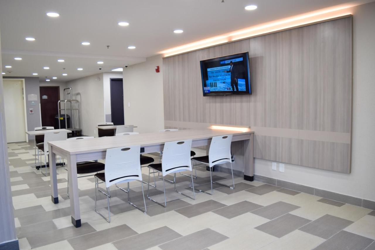 Travelers Inn And Suites Raleigh Zewnętrze zdjęcie