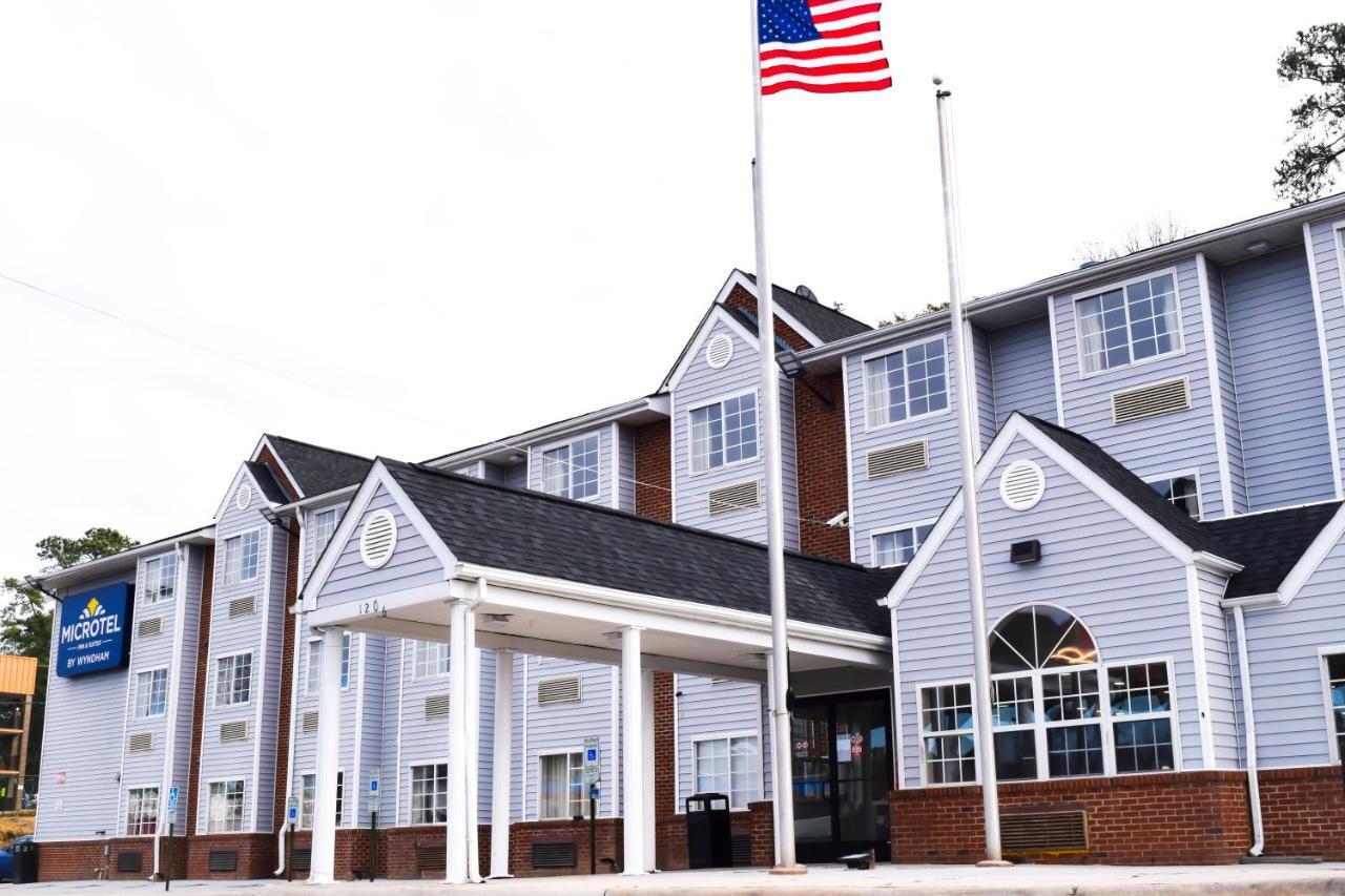 Travelers Inn And Suites Raleigh Zewnętrze zdjęcie